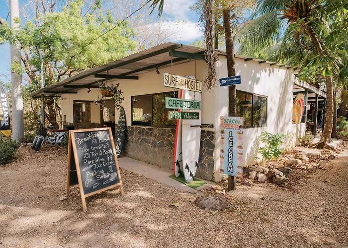 Avellanas Surf Hostel