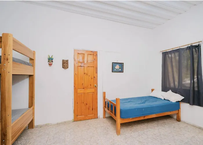 Hostel Avellanas Surf